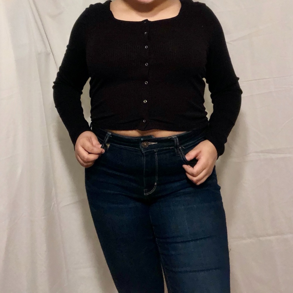 Sleeved Crop Top// Wildfable